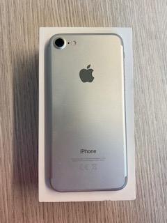 iPhone 7 32 GB Argento