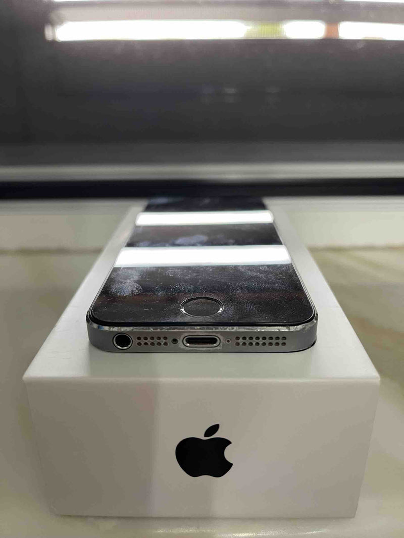 iPhone 5s 16 GB Grigio Siderale