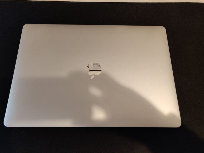 MacBook Pro 15" Retina 256 GB Argento