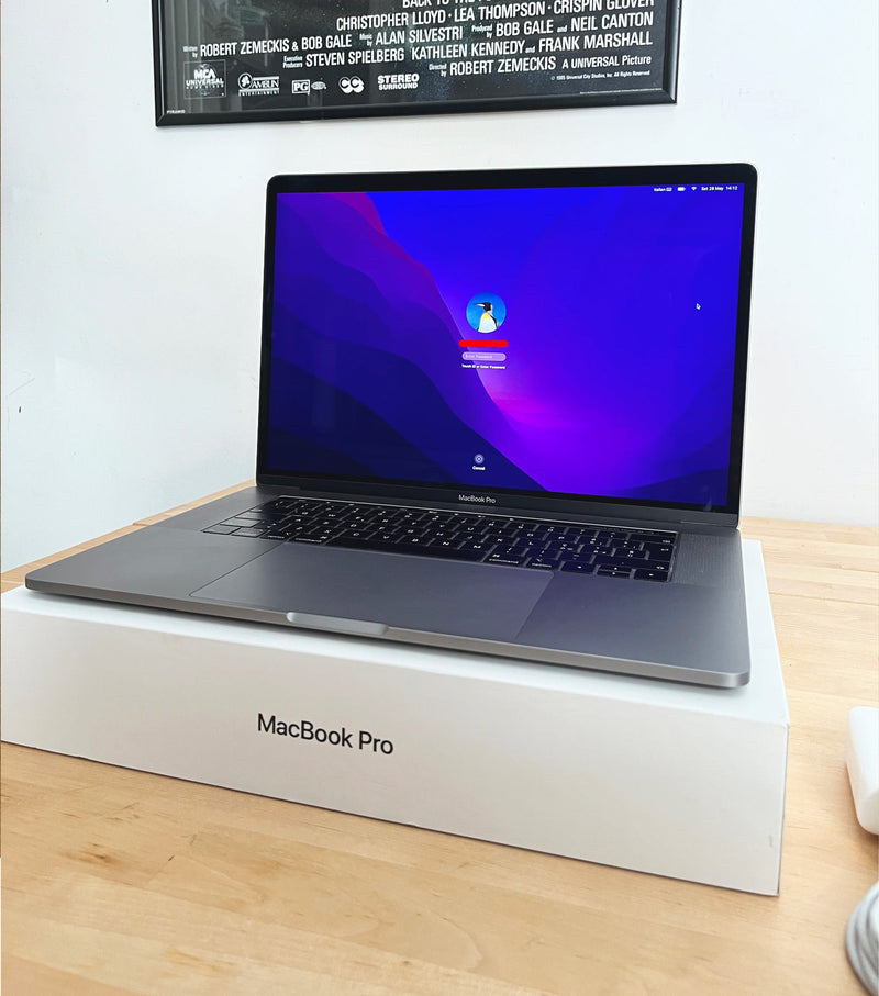 MacBook Pro 15" Retina 256 GB Grigio Siderale