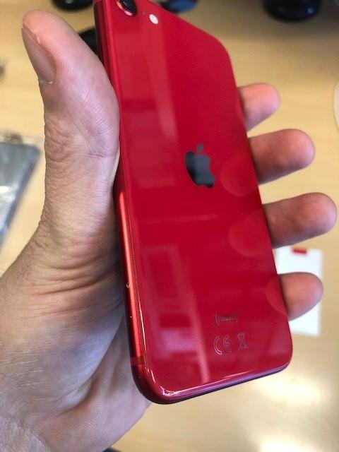iPhone SE 2020 128 GB Product Red