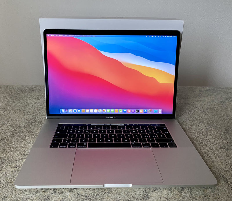 MacBook Pro 15" Retina 1 TB Argento