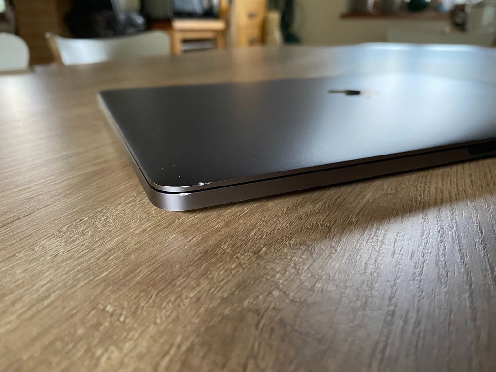 Prodám Apple Macbook Pro 13 touchbar za 25 000 CZK - 11/2020 - Apple Bazar Prodám Apple Macbook Pro 13 touchbar za 25 000 CZK - 11/2020 - Apple Bazar